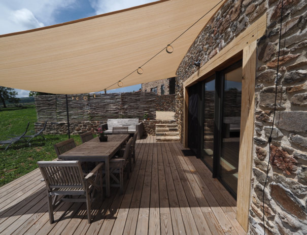 gite-auvergne-avec-terrasse